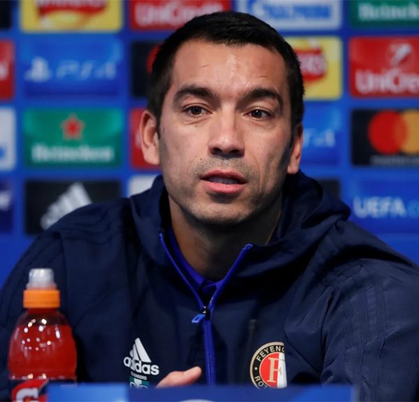 4 Pilar Taktik Giovanni van Bronckhorst yang Masuk Radar Timnas Indonesia: Fleksibel, Intens, dan Berorientasi Serangan